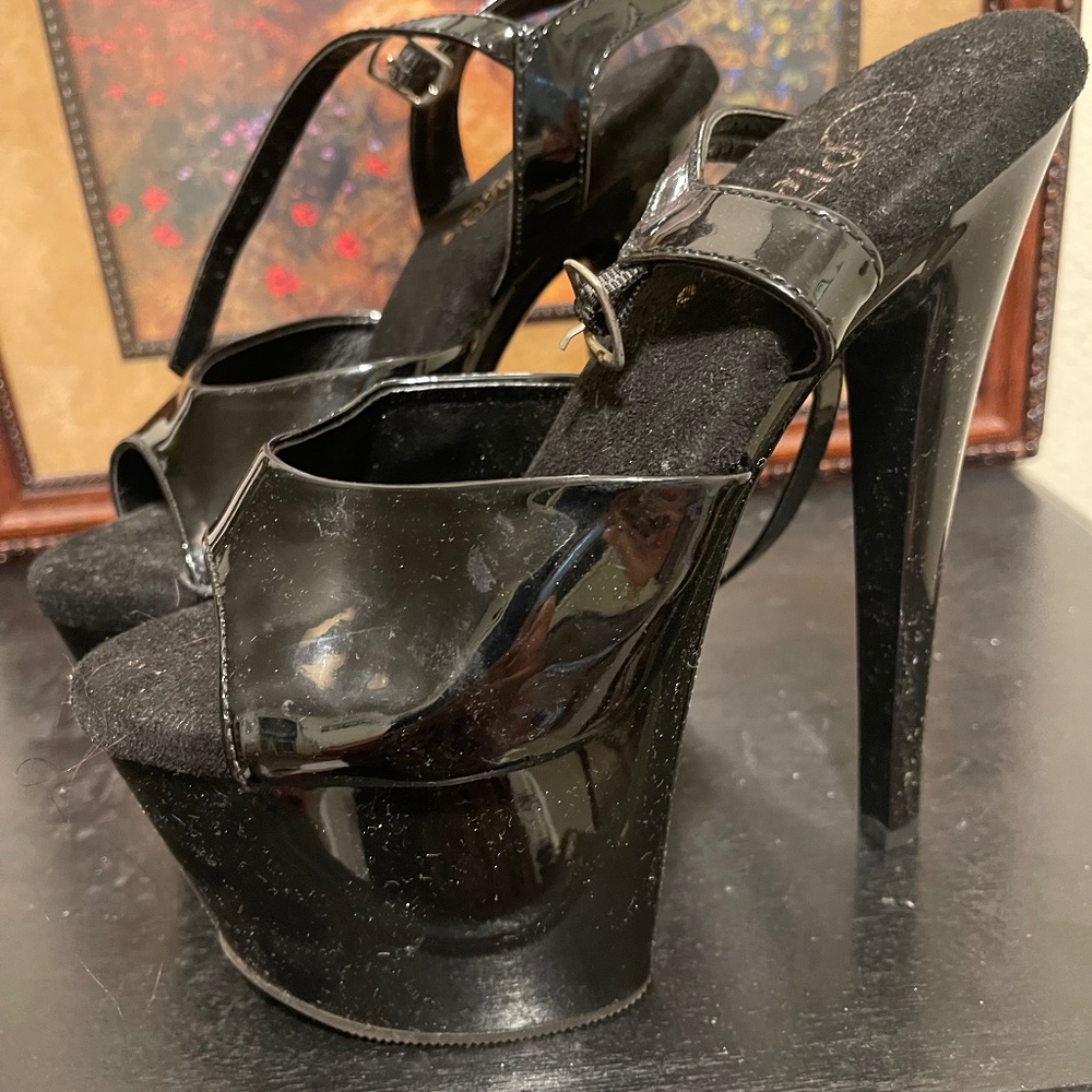 Exotic dancer shoes
